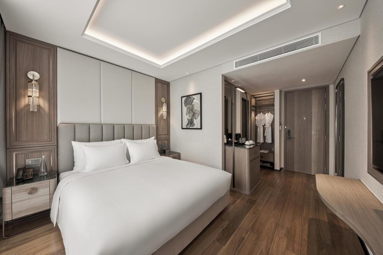 Khách sạn gần nhà thờ Đức Bà